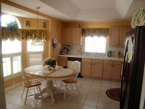 Eat in Kitchen