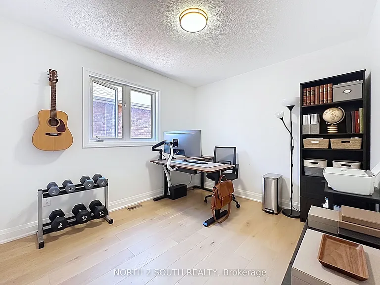 93 Komura Rd #UPPER — Photo 35