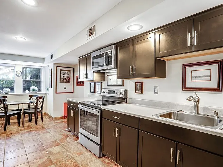 1712 1st St NW #B — Photo 14