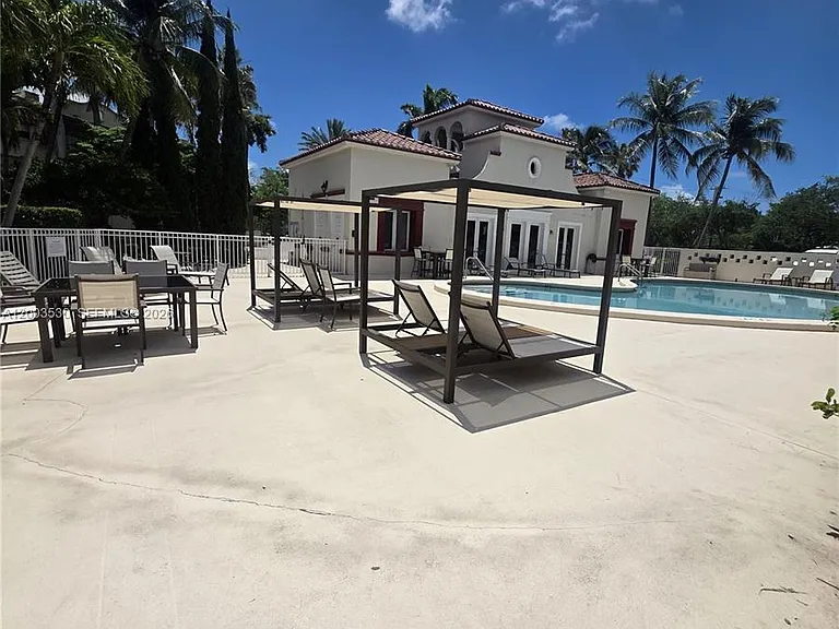 6709 N Kendall Dr #228 — Photo 47