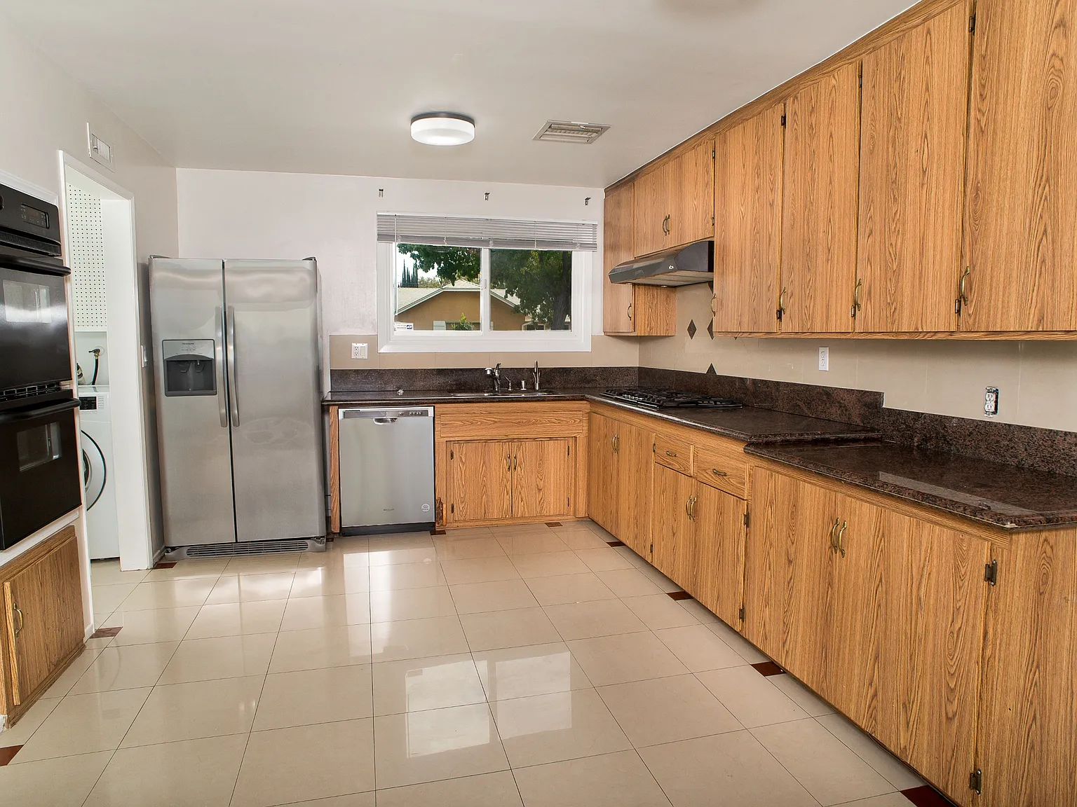 23601 Welby Way, West Hills, CA 91307 - 1 — Photo 2