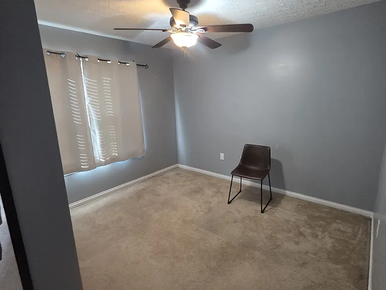 575 Rosebud Cir — Photo 12