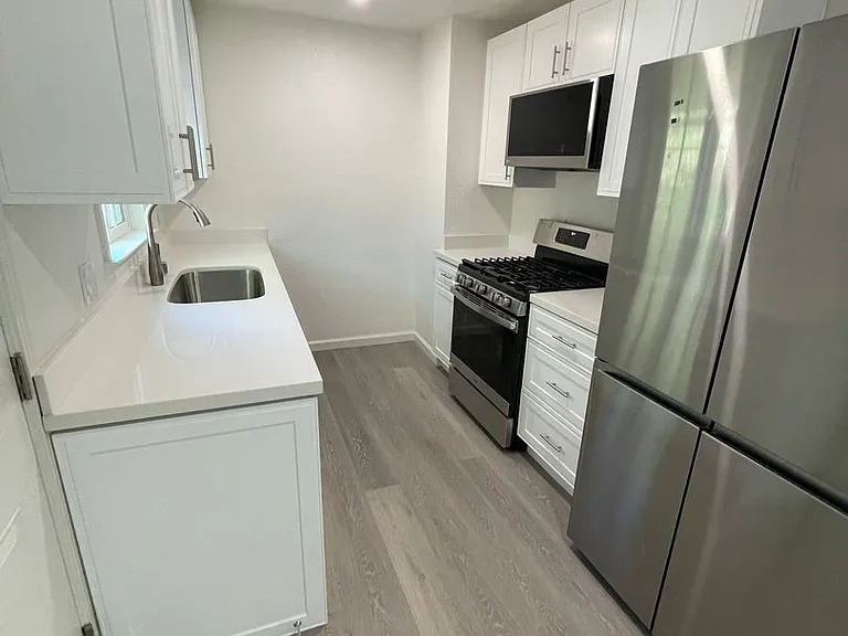 4033 La Colina Rd — Photo 9