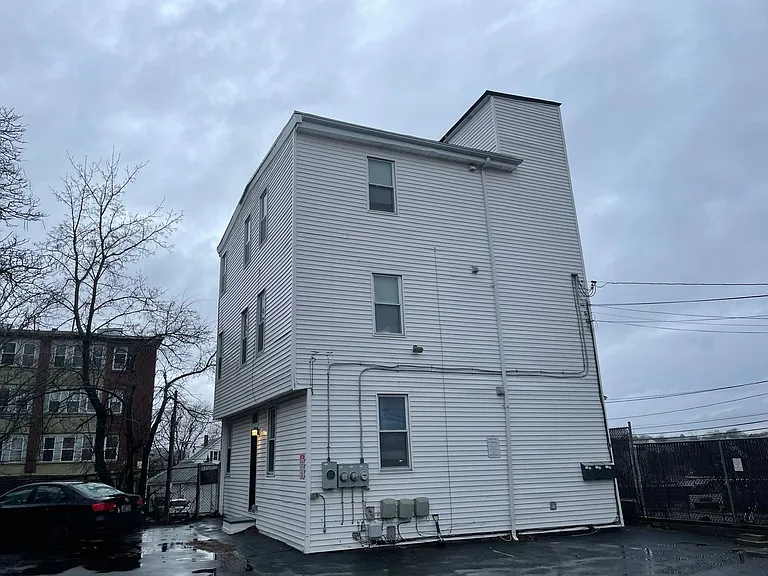 5 McAvoy St — Photo 1