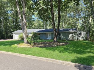 3 Ross Court, Manorville, NY 11949