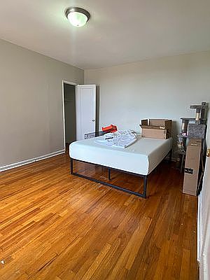 4th image of 8620 Park Ln S APT 4E