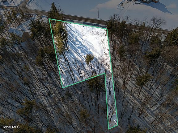 5th image of 106 E County Road