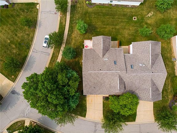 5th image of 801 Gardenstone Cir