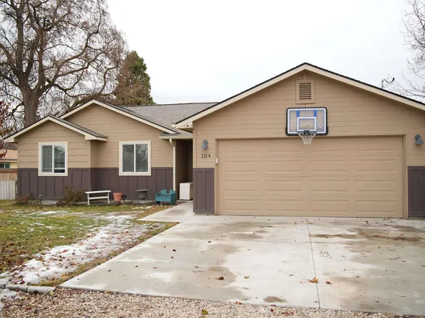 104 NW 4th St, Fruitland, ID 83619