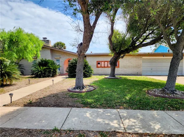 214 Shore Dr, Portland, TX 78374