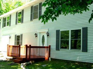 9617 Stony Hollow Dr, Tobyhanna, PA