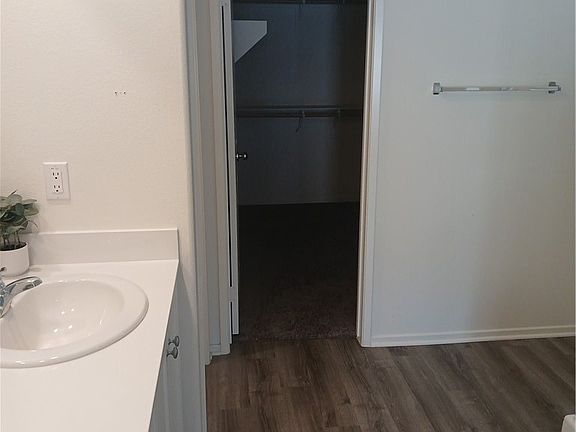 4th image of 635 Moondance Ln