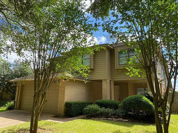 2nd image of 2115 Creekshire Dr