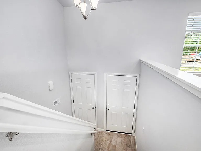 123 Mackenzie St — Photo 17