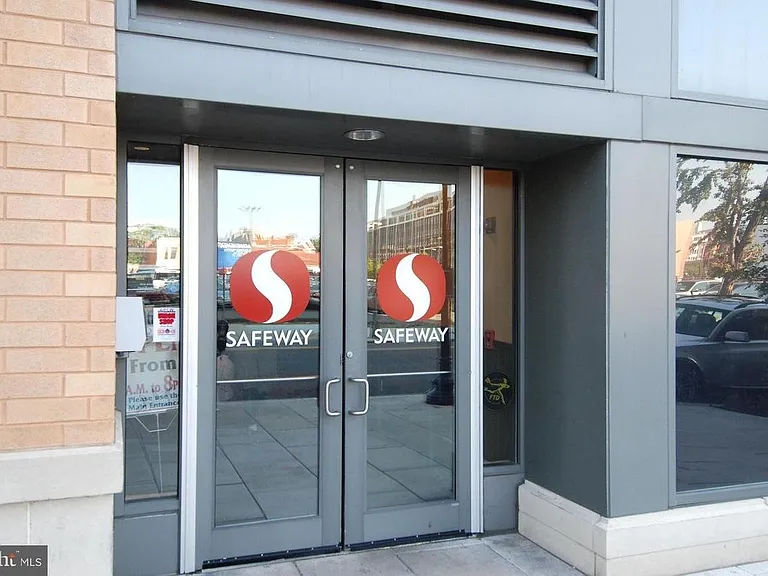 440 L St NW #1106 — Photo 46