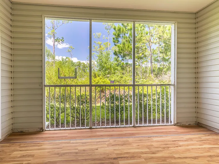 Down stairs Porch- Pro