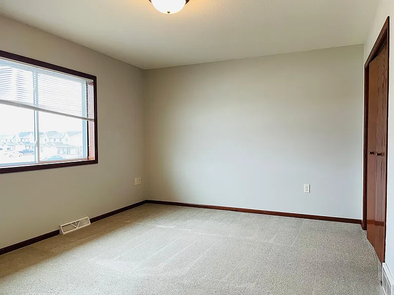 2940 Icecap Rd — Photo 11