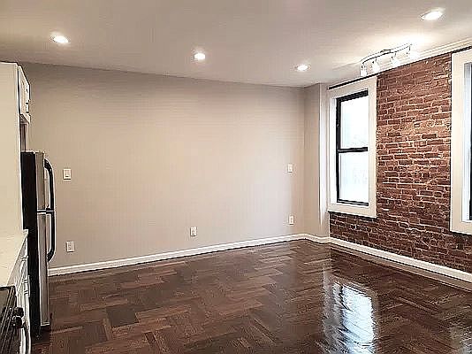 1st image of 2471 Grand Ave #1