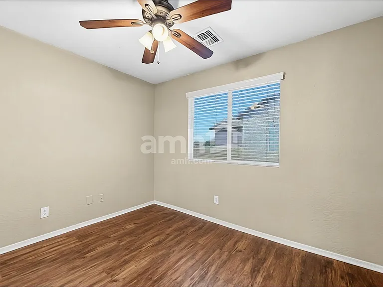 5332 W Jones Ave — Photo 15