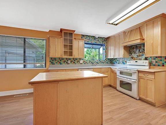 4th image of 2554 Tuscan Drive