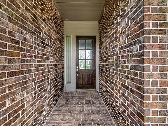 2nd image of 1815 Brea Ridge Trl
