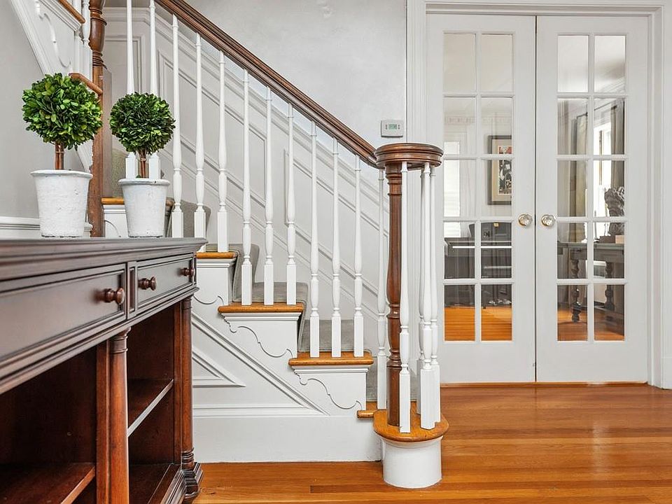 12 Paul Revere Rd, Worcester, MA 01609 Zillow