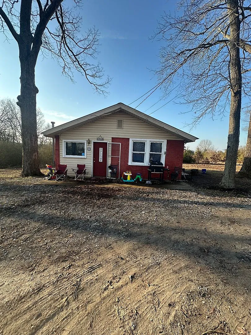 Baker House — Photo 1
