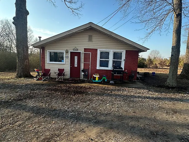 Baker House — Photo 1