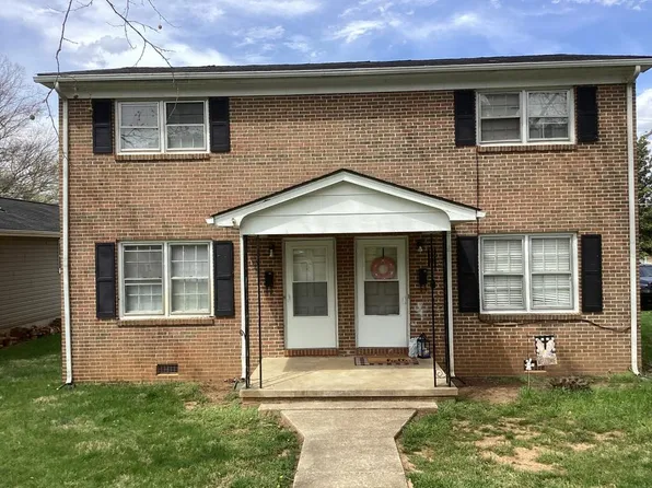 915 Woodland Ave, Buena Vista, VA 24416