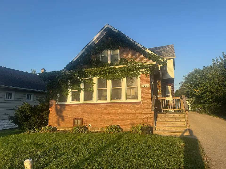 1208 Oakland Ave #1
