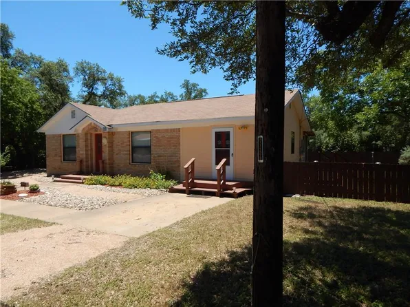 330 E Cedar St, Bertram, TX 78605