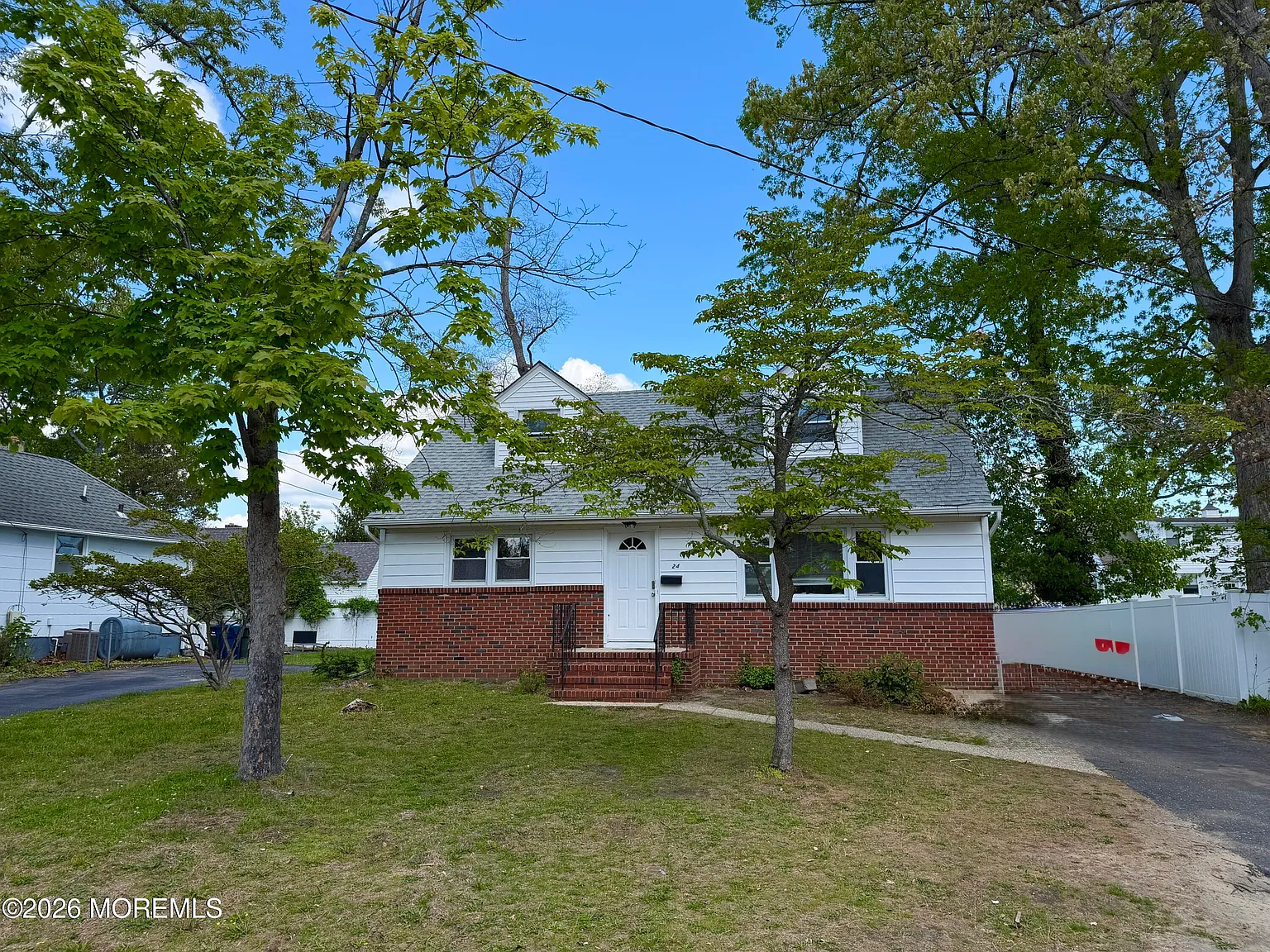 5 bed, 1744 sqft, $2,800 — Photo 1