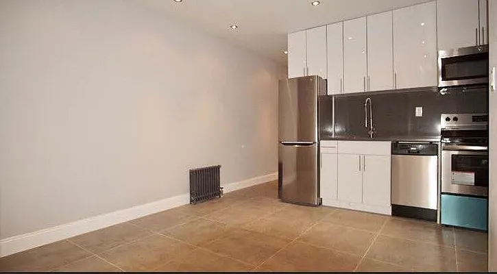 Rented by BRICK & GALO REALTY CORP | media 21