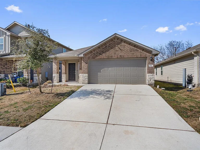 352 Sickle Loop — Photo 4