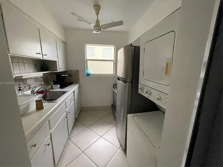 18126 Atlantic Blvd #6 — Photo 4