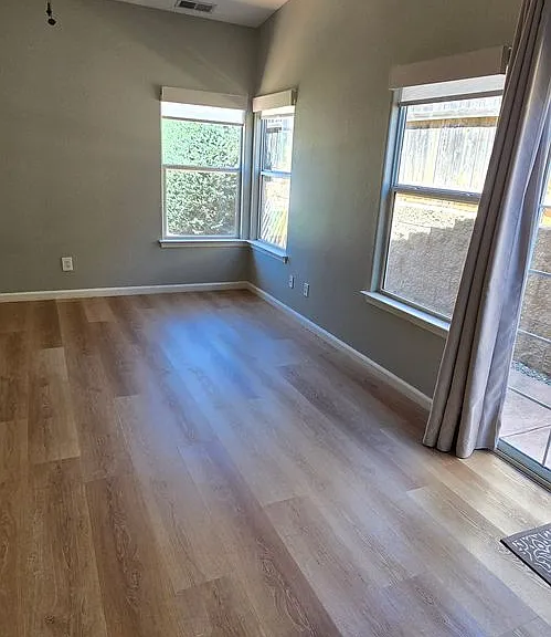 218 Red River Dr — Photo 32