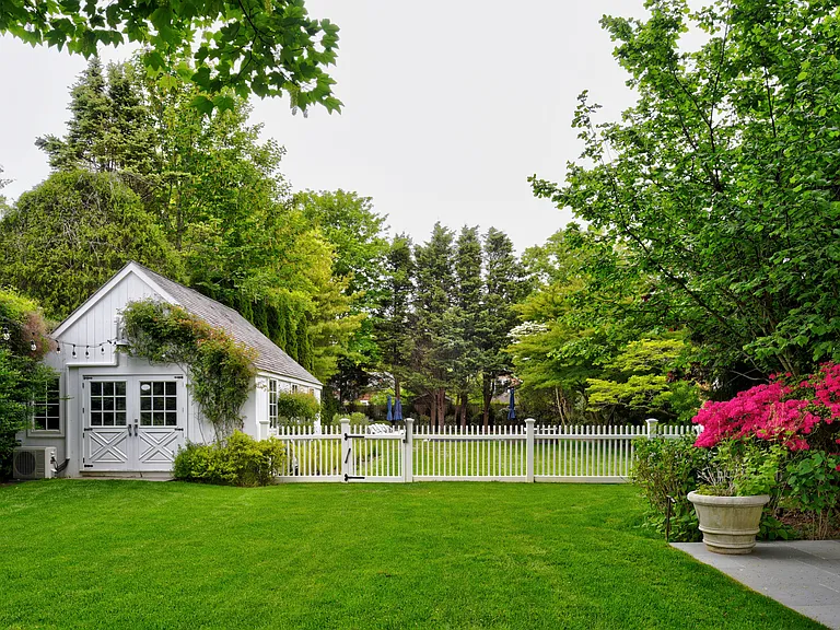 31 Meetinghouse Ln — Photo 24