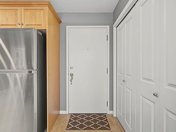 5th image of 11935 106th St NW #202