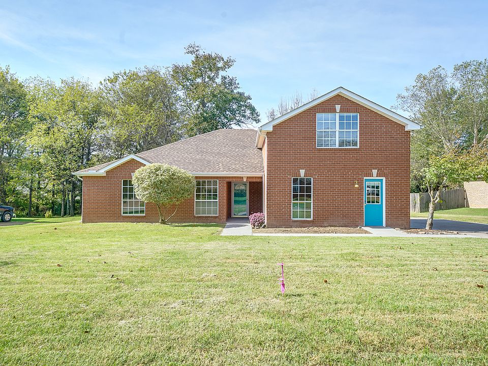 1st image of 2928 Churchill Ln