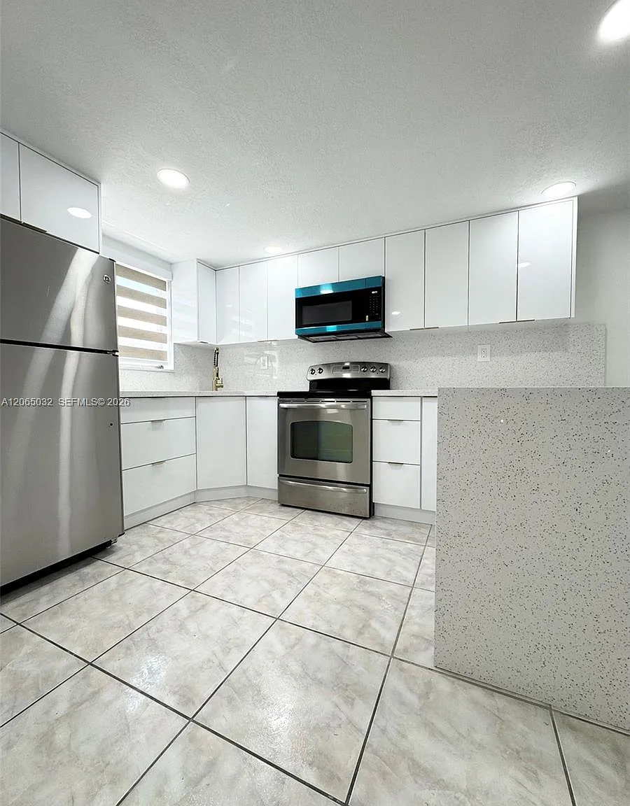 Vista Alegre Townhomes Co — Photo 2