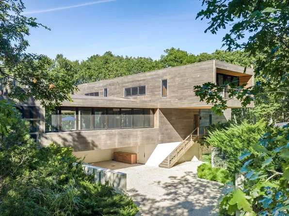 137 Great Hill Rd, Southampton, NY 11968