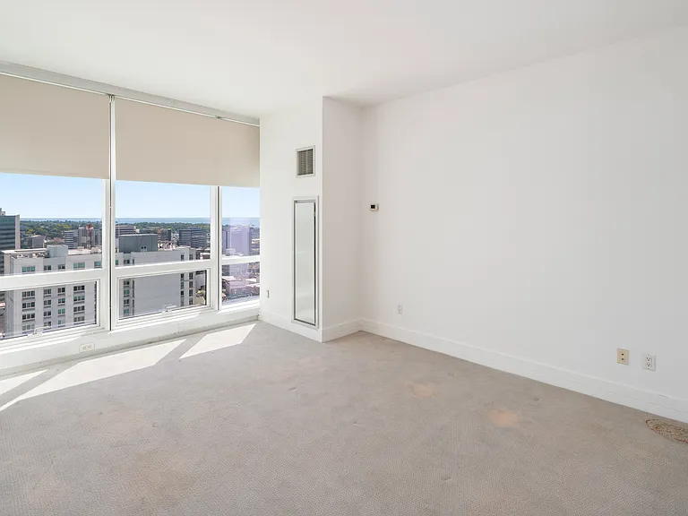 1 Broad St #27E — Photo 18