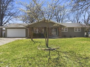 2466 E Cambridge Street, Springfield, MO 65804