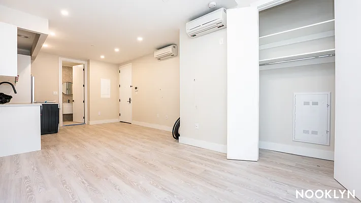 Rented by Nooklyn NYC LLC | media 25