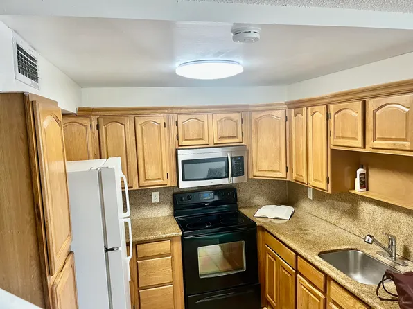 15385 S Dixie Hwy APT 12, Palmetto Bay, FL 33157