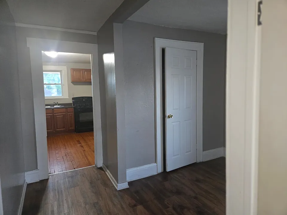 144-146 Mapes Ave #3