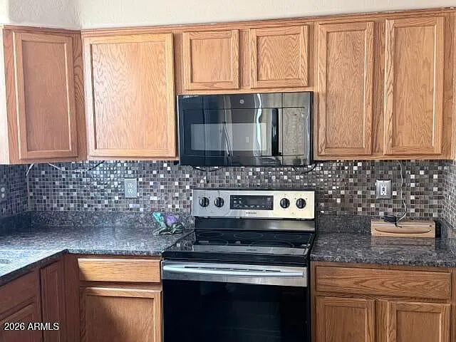 3 bed, 2.5 bath, 1602 sqft, $2,250 — Photo 3