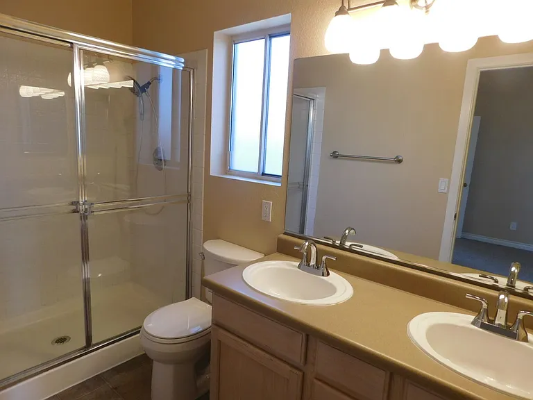 400 Opal Dr — Photo 16