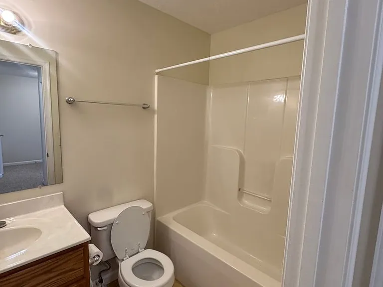 131 Joyce Dr — Photo 16