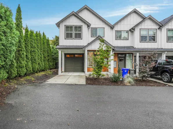 736 NE 9th St, Gresham, OR 97030